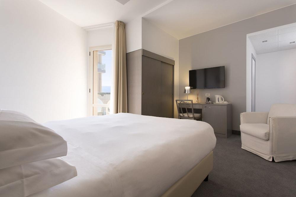 Park Hotel Brasilia ลิโดดิเยโซโล ภายนอก รูปภาพ